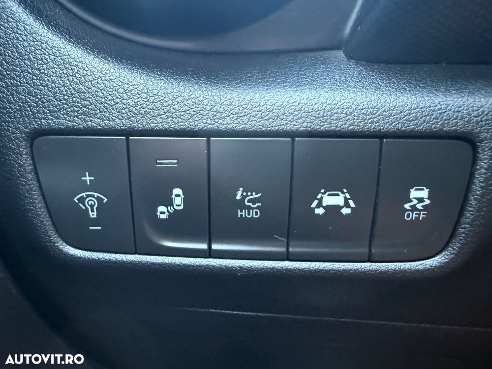 Hyundai KONA 1.6 T-GDI 4WD Aut. Premium + - 8