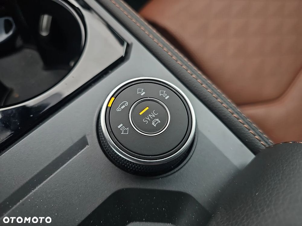 Volkswagen Touareg 3.0 V6 TDI 4Motion R-Line - 26