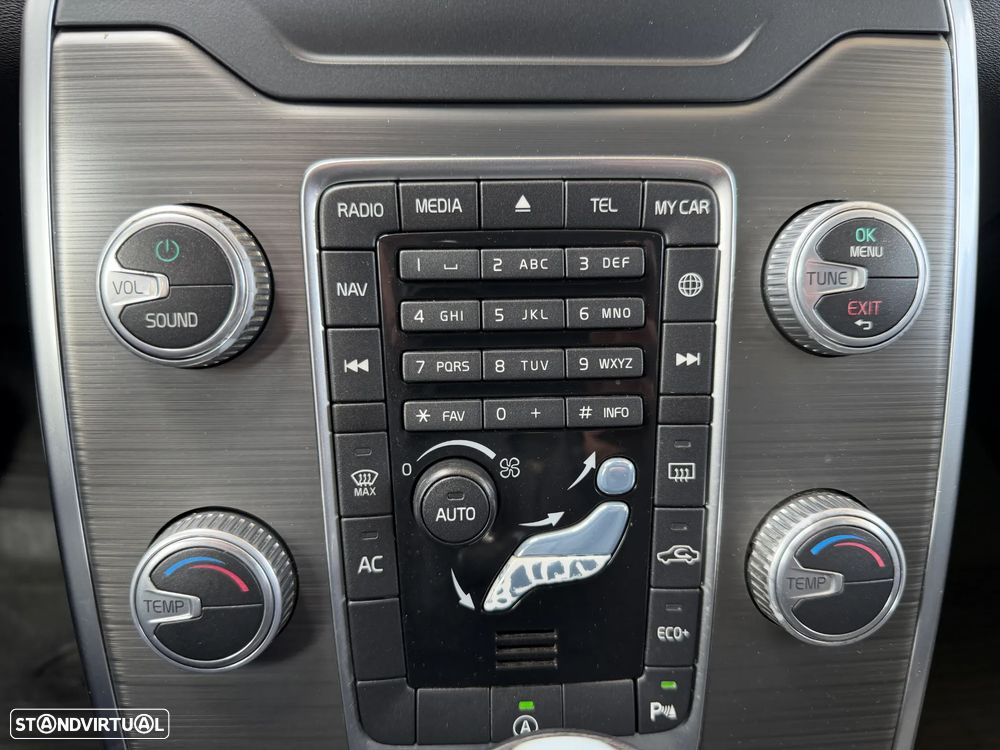 Volvo XC 70 2.0 D4 Summum Dynamic Geartronic - 30