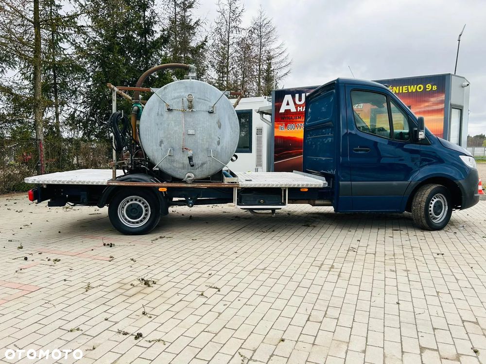 Mercedes-Benz Sprinter - 14