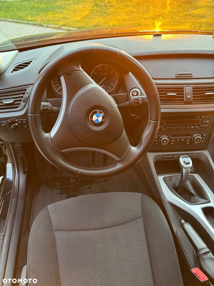 BMW X1 sDrive18i - 26