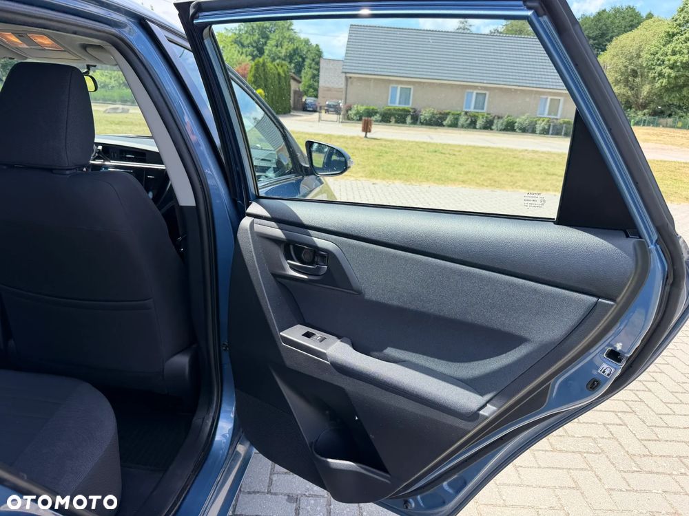 Toyota Auris 1.6 Premium Comfort - 20