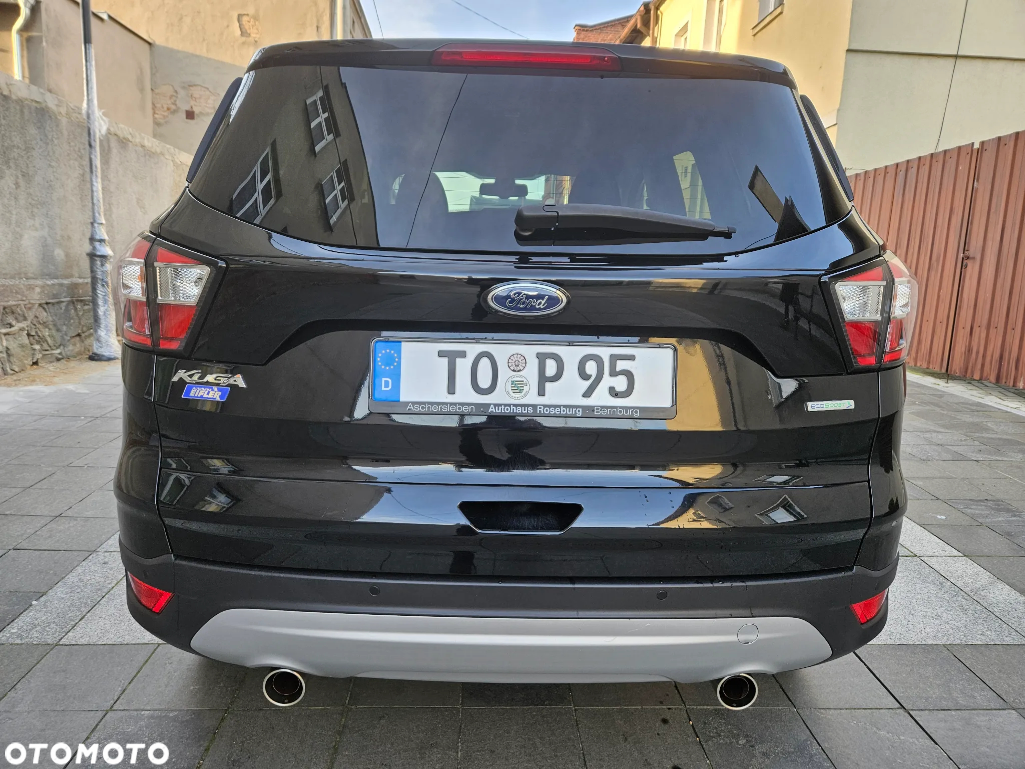 Ford Kuga 1.5 EcoBoost 2x4 Black & Silver - 12