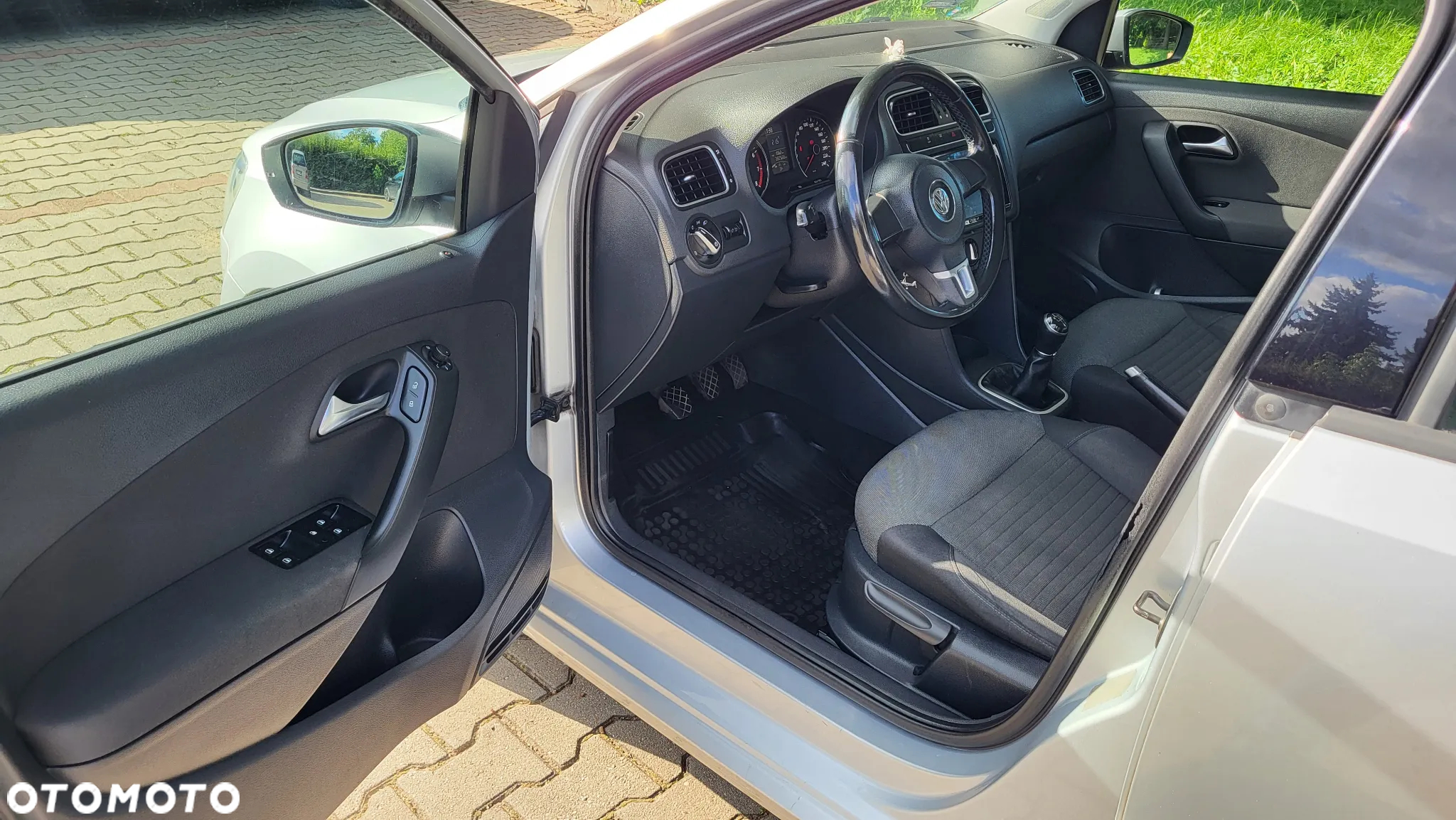 Volkswagen Polo 1.4 16V Comfortline - 9