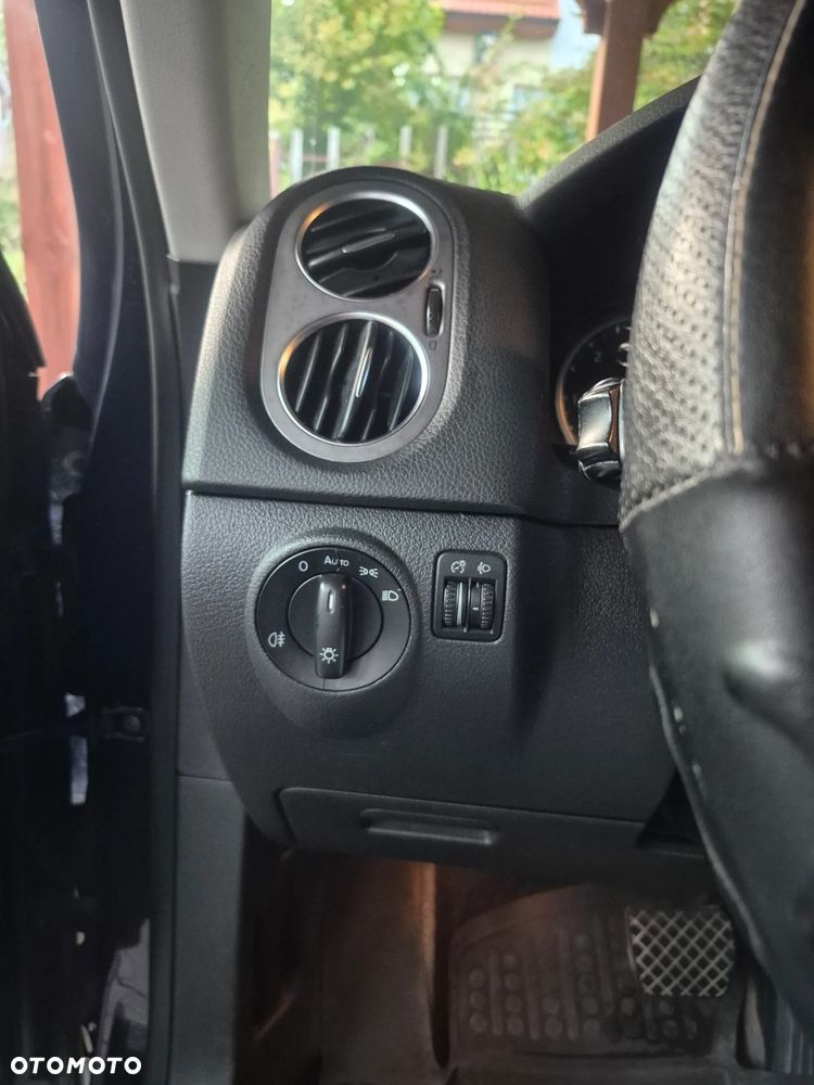 Volkswagen Tiguan - 21