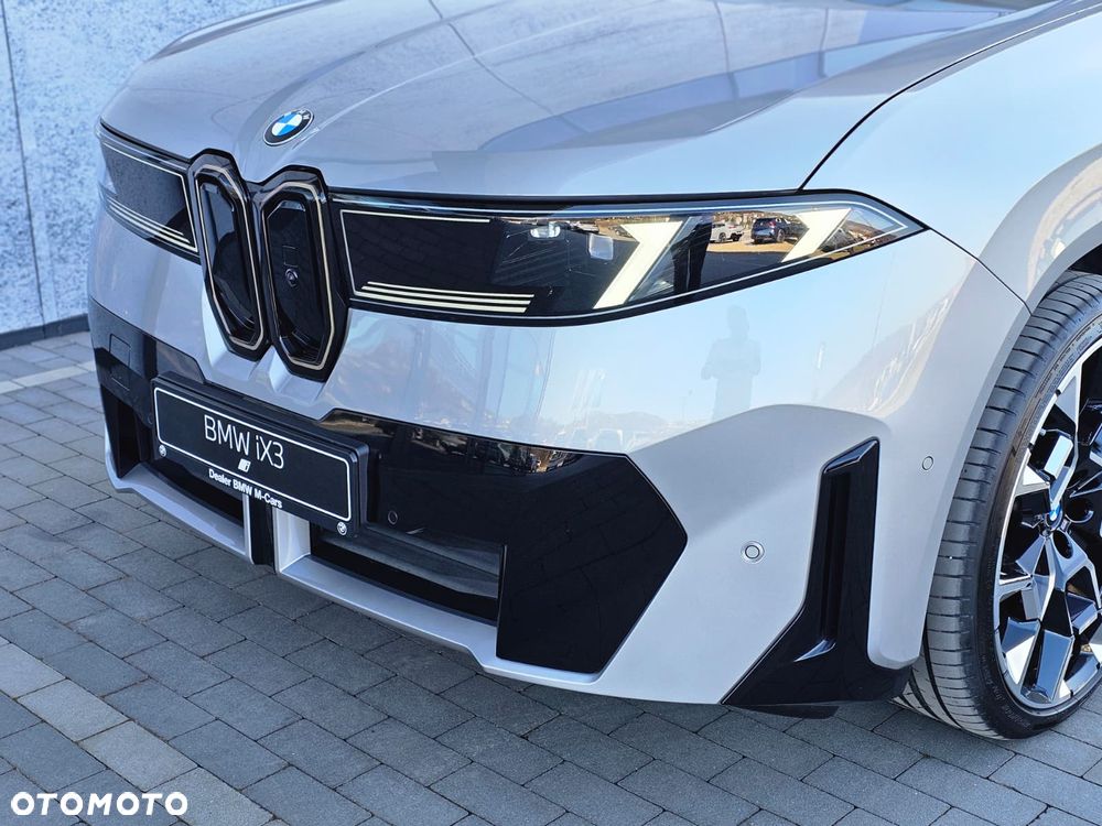 BMW iX3 - 14
