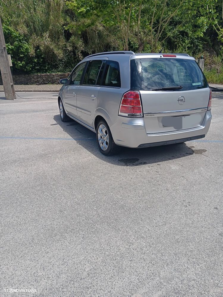 Opel Zafira 1.9 CDTI Cosmo - 3