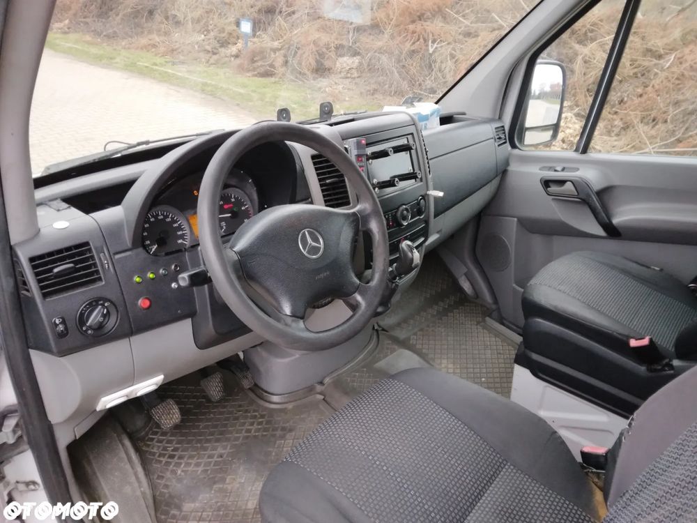 Mercedes-Benz Sprinter - 7
