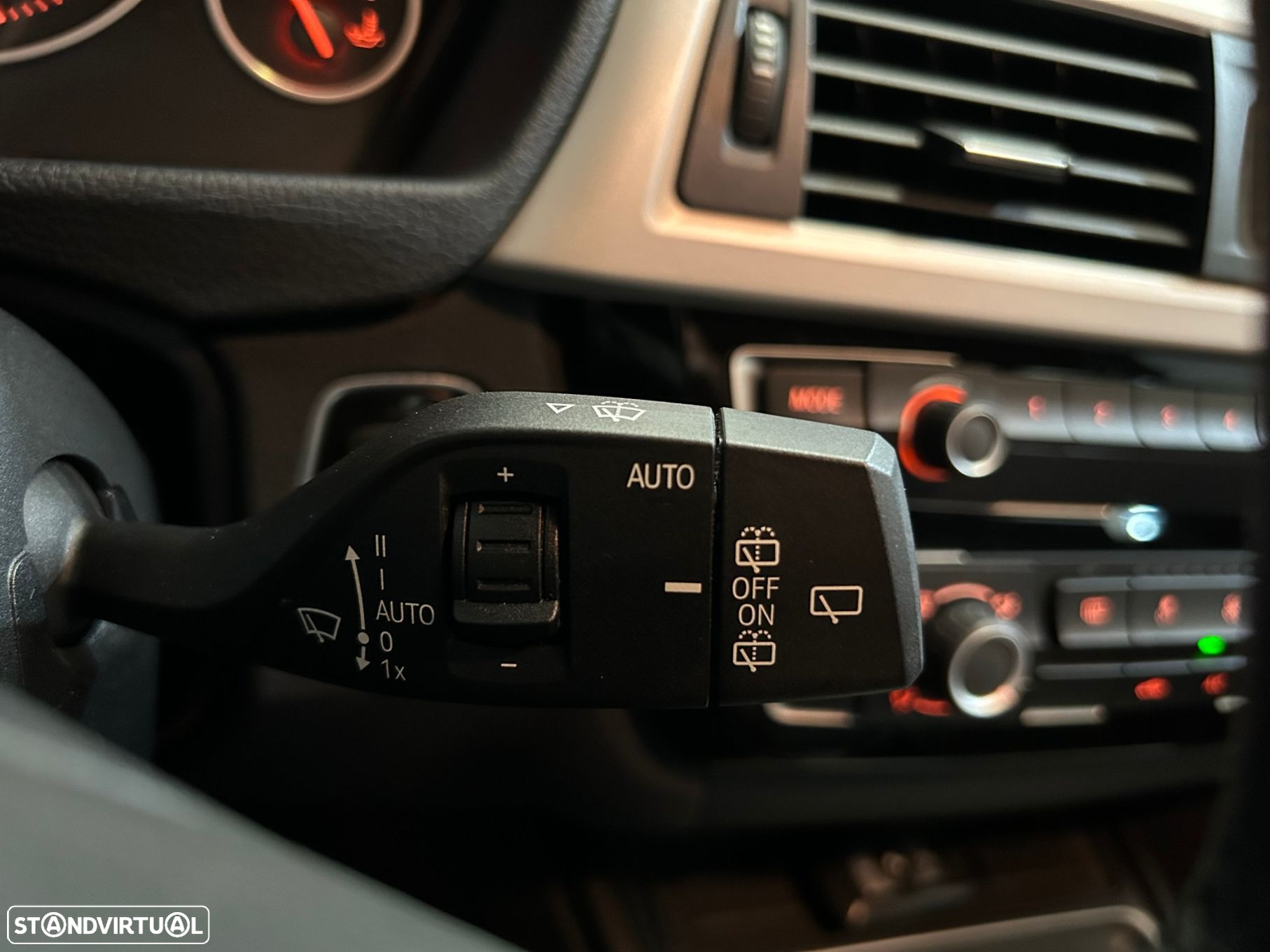 BMW 318 d Touring Auto - 39