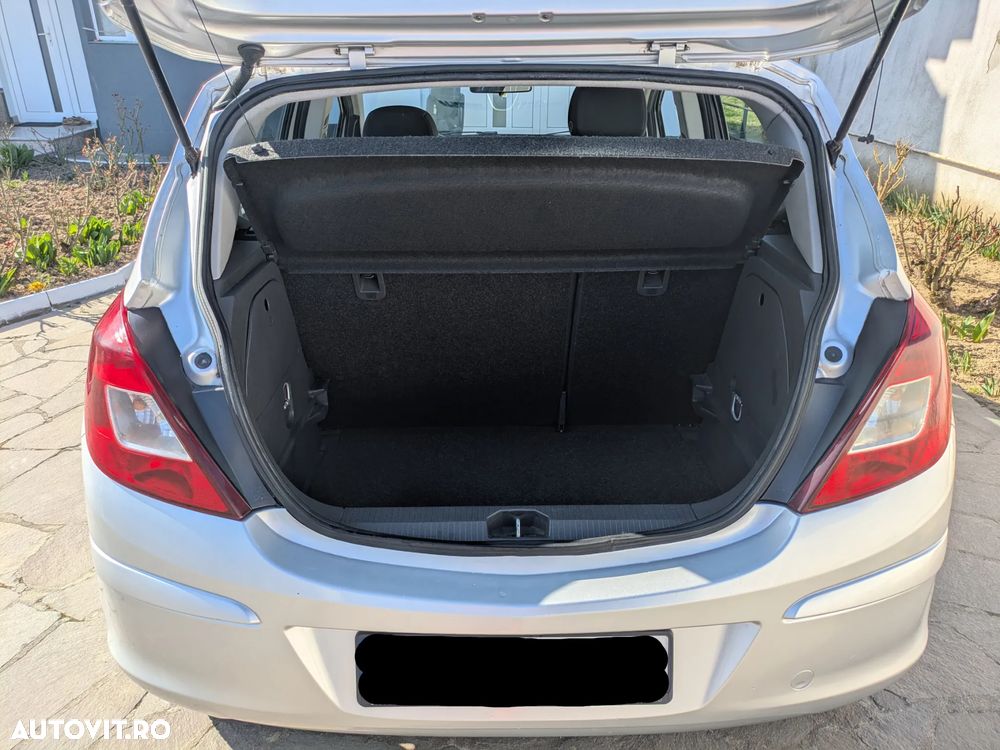 Opel Corsa 1.3 CDTI Cosmo - 2