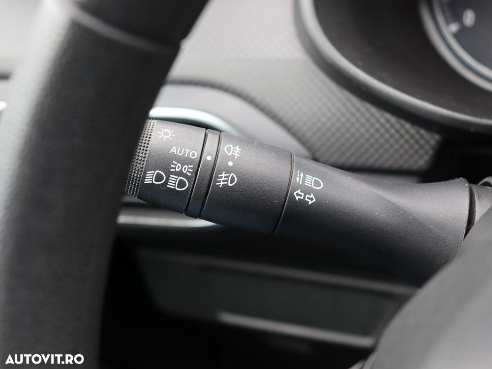 Dacia Logan SCe 65 Essential - 14