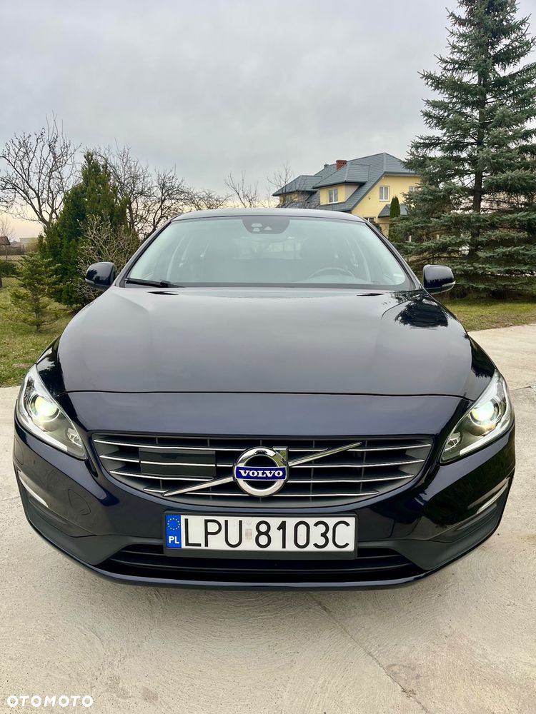 Volvo V60 D2 Drive-E Momentum - 1