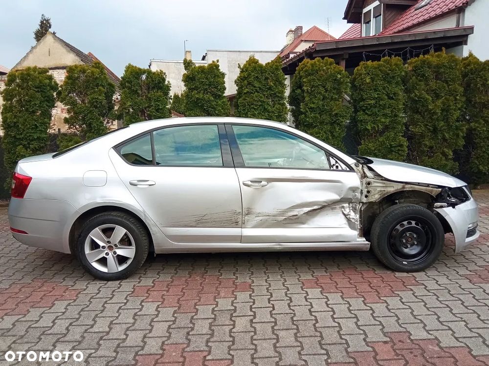 Skoda Octavia 2.0 TDI Clever - 6