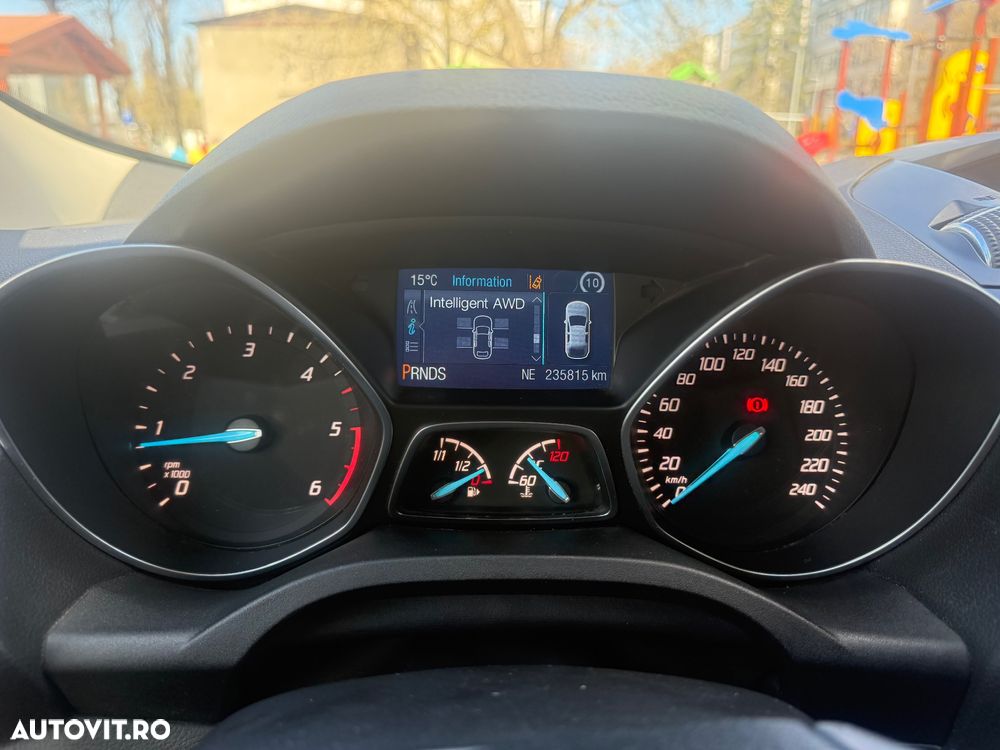 Ford Kuga 2.0 TDCi Powershift 4WD Titanium - 15