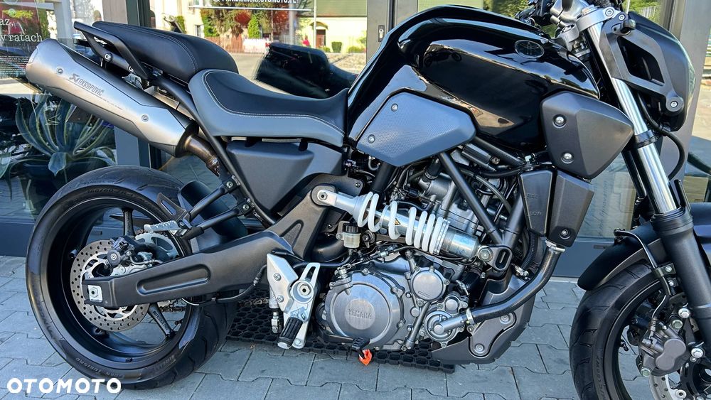 Yamaha MT - 11
