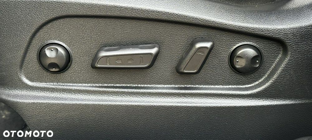 Kia Carens 1.7 CRDi XL 7os 7DCT - 30