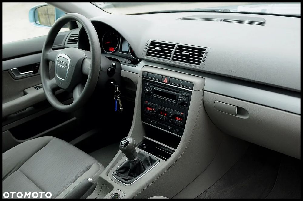 Audi A4 Limousine - 26