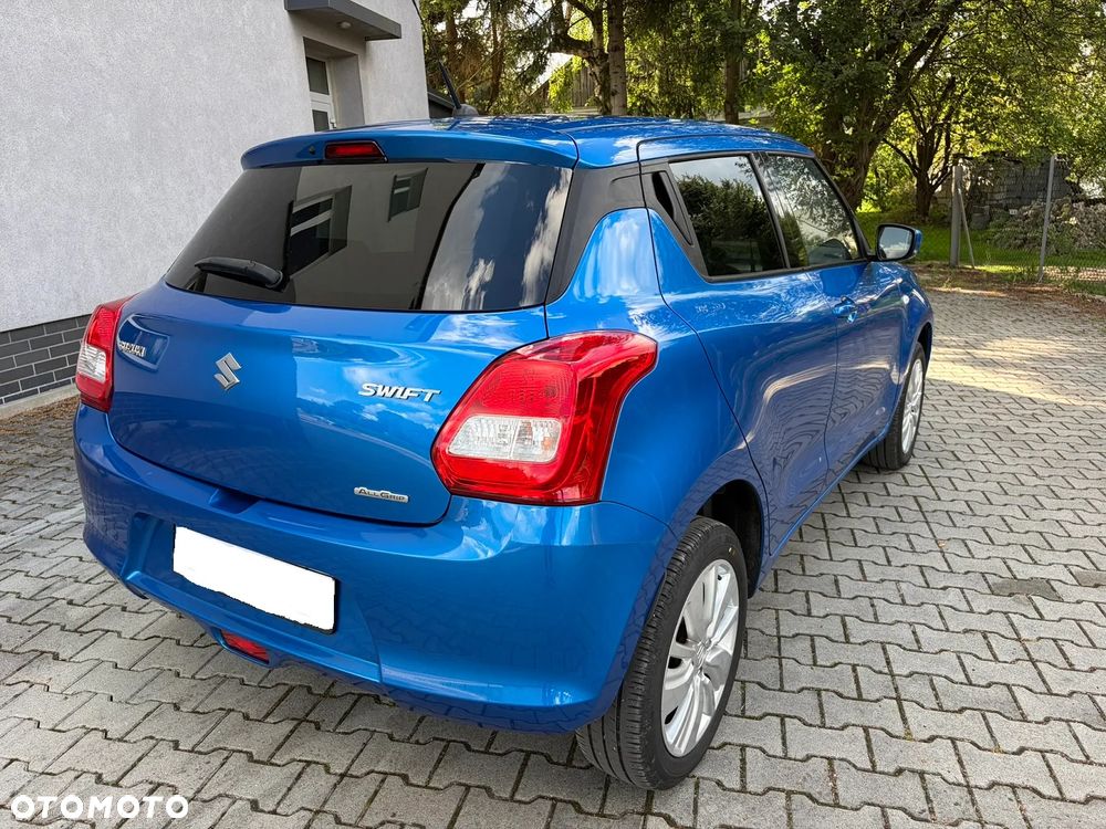 Suzuki Swift 1.2 Dualjet Allgrip Comfort - 4