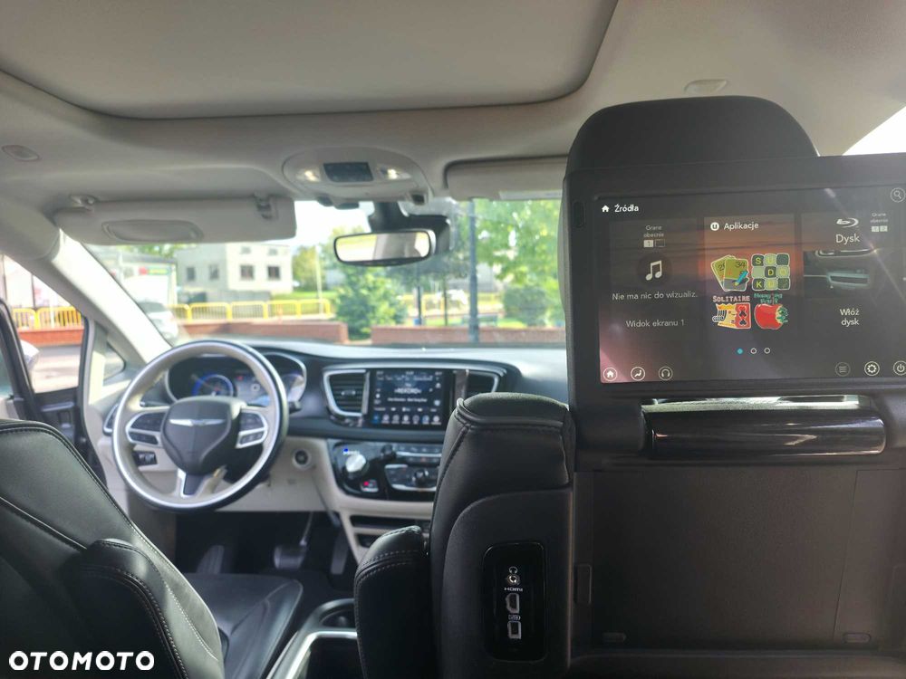 Chrysler Pacifica 2020 photo 2