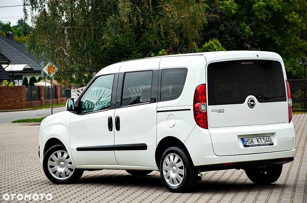 Opel Combo 1.4 Cosmo Eu6 - 8