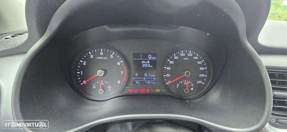 Kia Stonic 1.2 Spirit - 8