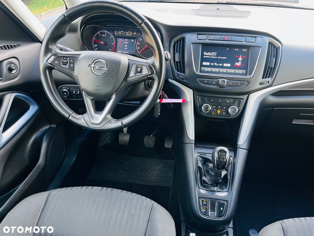 Opel Zafira - 22