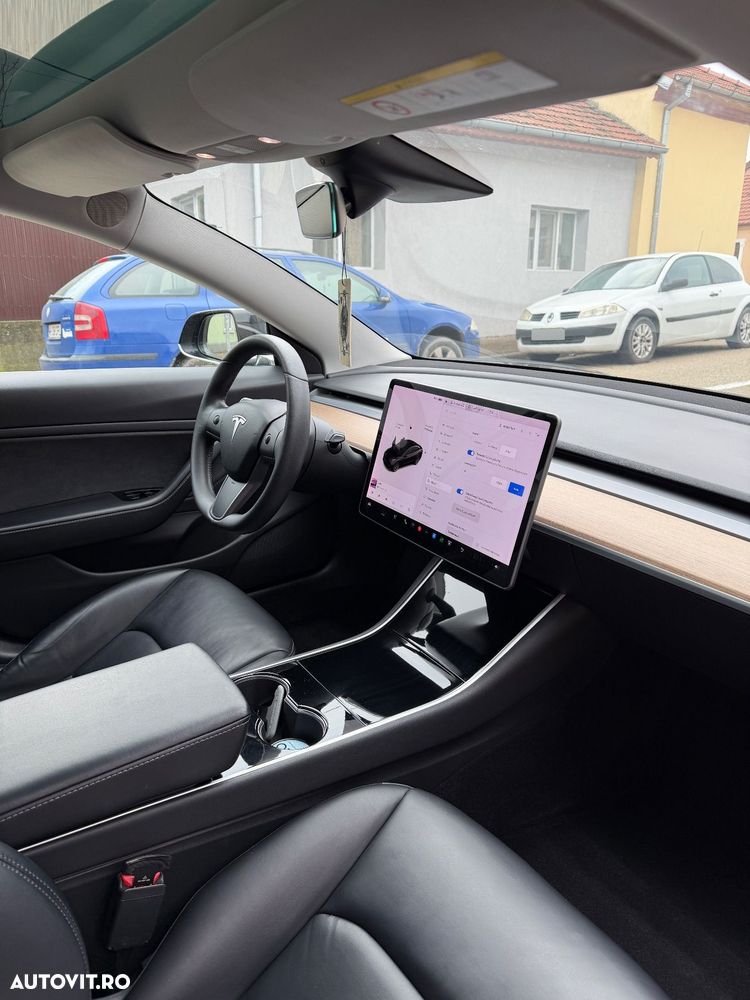 Tesla Model 3 Standard Reichweite Plus Hinterradantrieb - 12