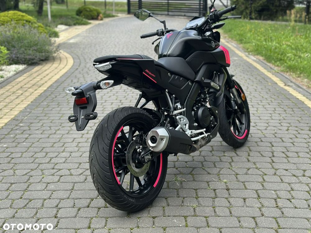 Yamaha MT - 22