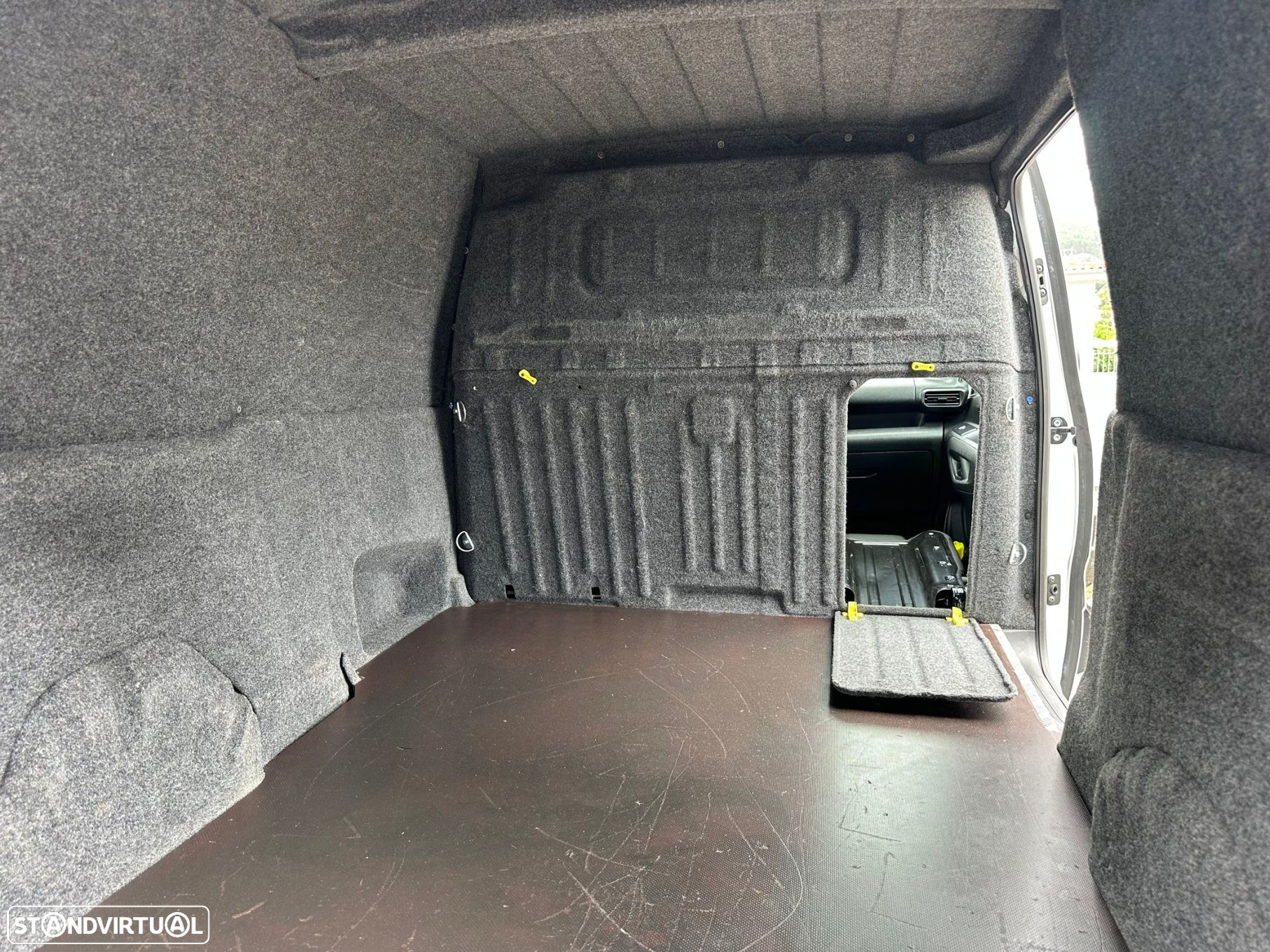 Peugeot Partner 1.5 BlueHDi Premium Longa - 18