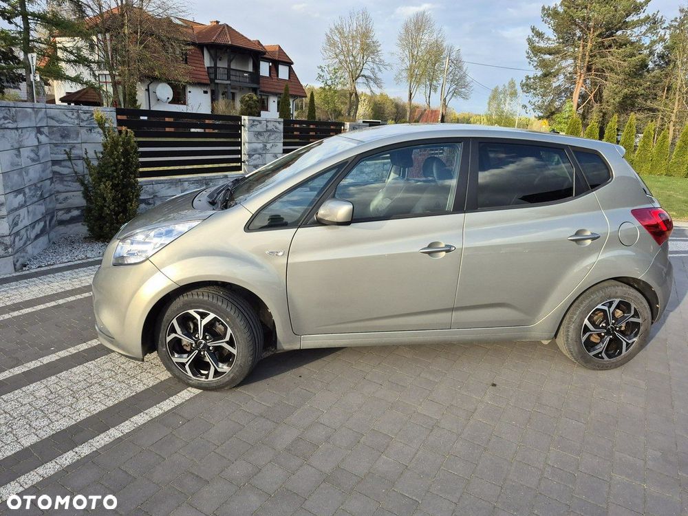 Kia Venga - 3
