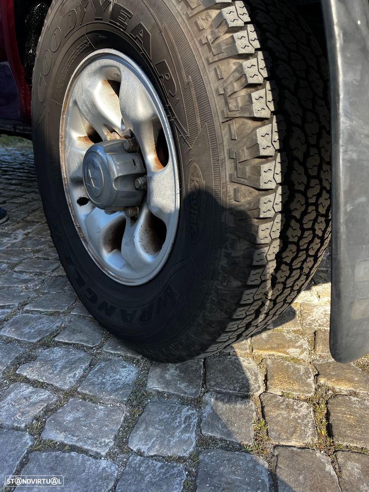 Mitsubishi Pajero 2.5 TDi GLX - 9