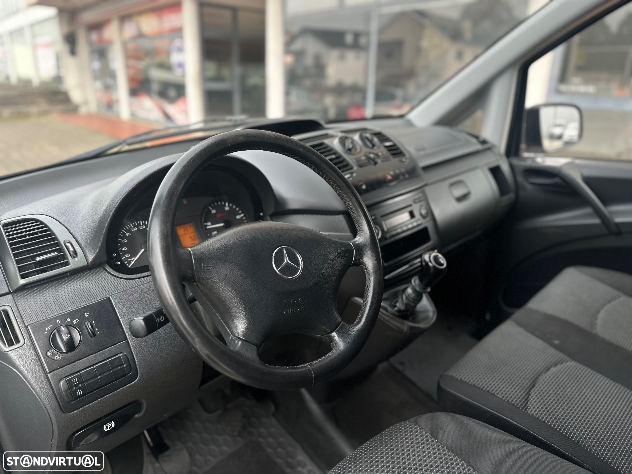 Mercedes-Benz Vito 110cdi Clima + Banco aquecido - 11