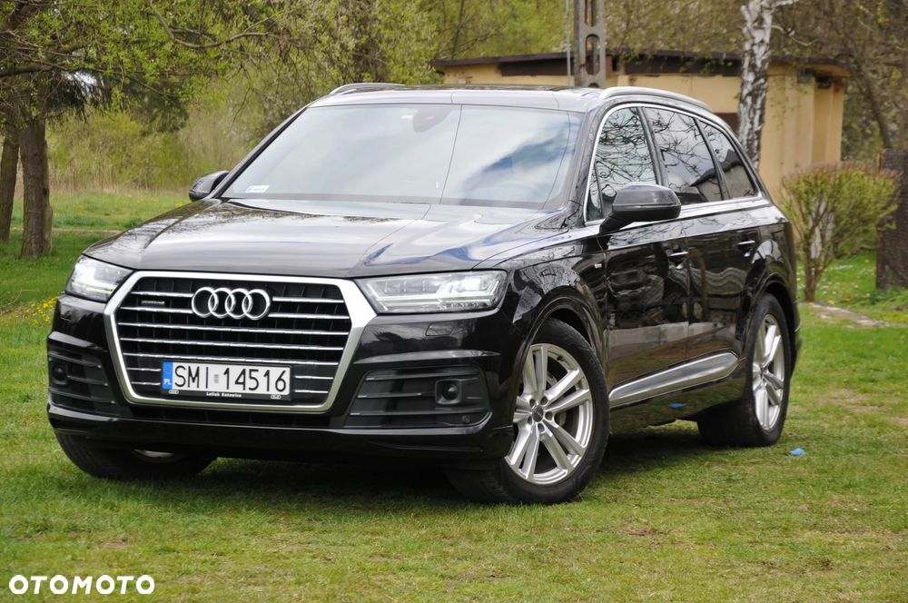 Audi Q7 - 1
