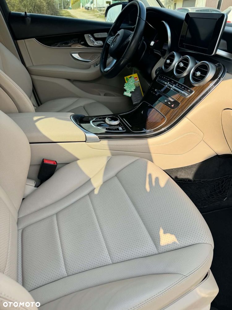 Mercedes-Benz GLC 250 4Matic 9G-TRONIC - 5