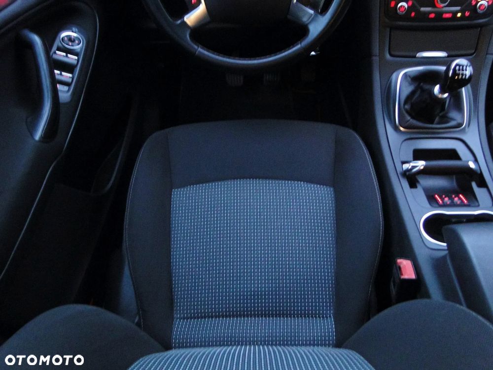 Ford Galaxy 2.0 TDCi Gold X - 28