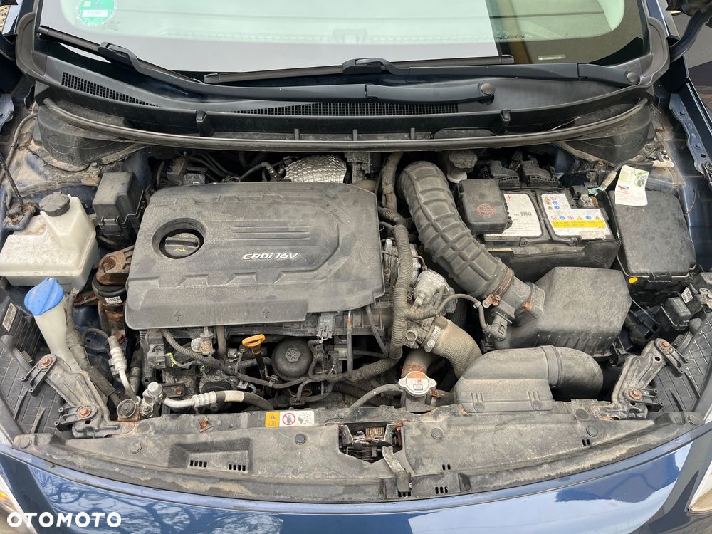 Hyundai i30 blue Kombi 1.6 CRDi Style - 34