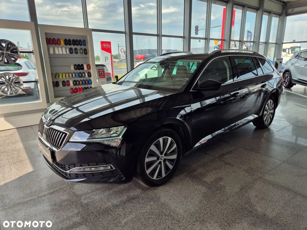 Skoda Superb 2.0 TDI SCR Style DSG - 4