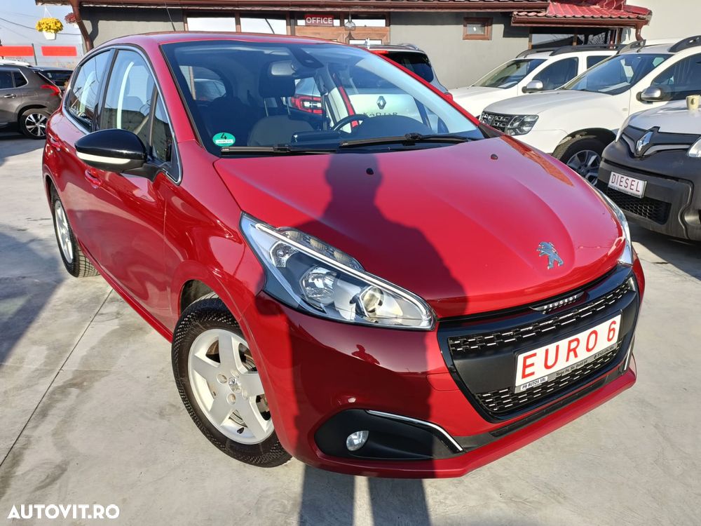 Peugeot 208 ver-puretech-110-stop-start-allure - 19