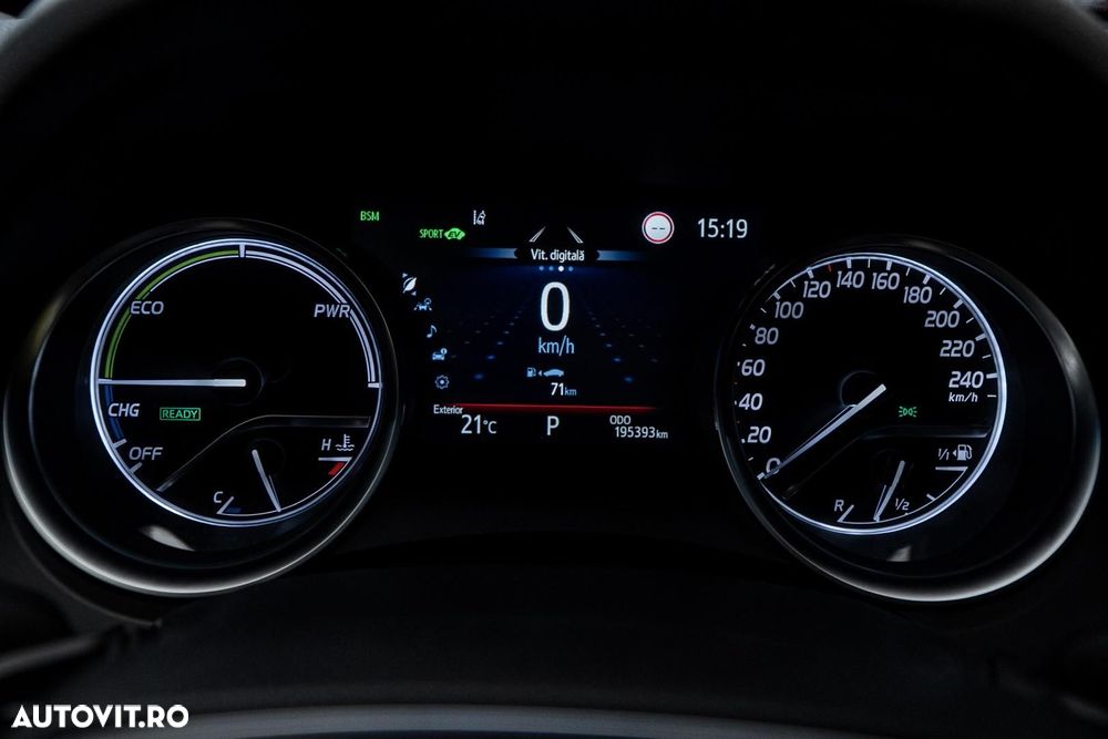 Toyota Camry 2.5 Exclusive - 17