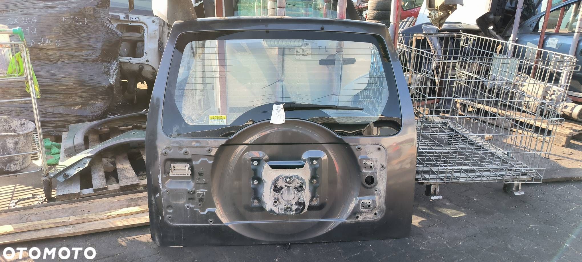 KLAPA MITSHUBISHI PAJERO IV C06E - 1