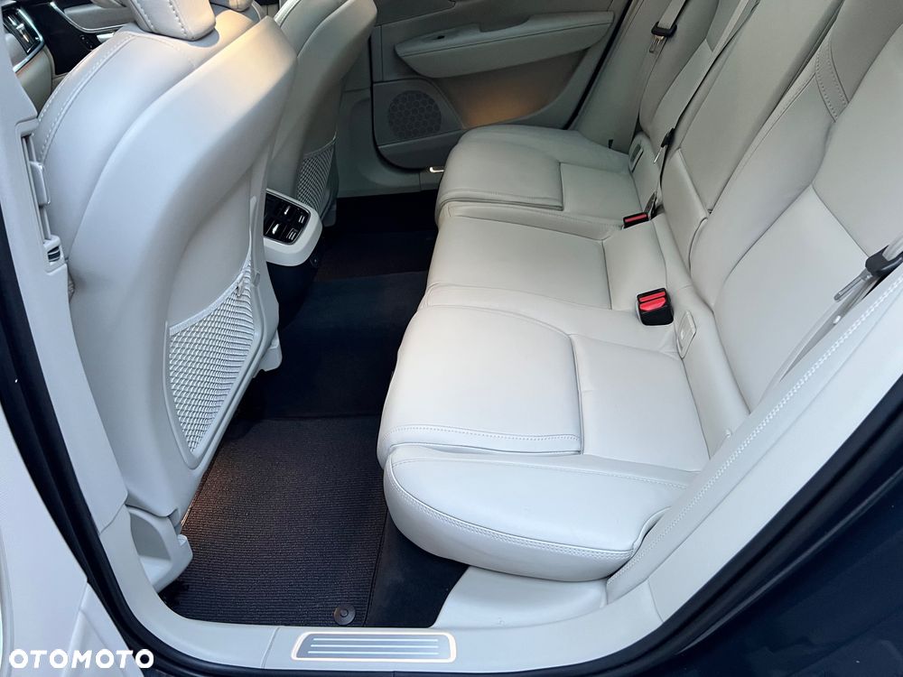 Volvo V90 Cross Country B6 B AWD Ultimate - 11