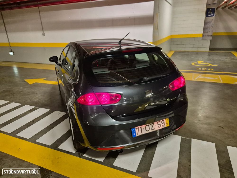 SEAT Leon 1.6 TDI DPF E-Ecomotive Style - 14