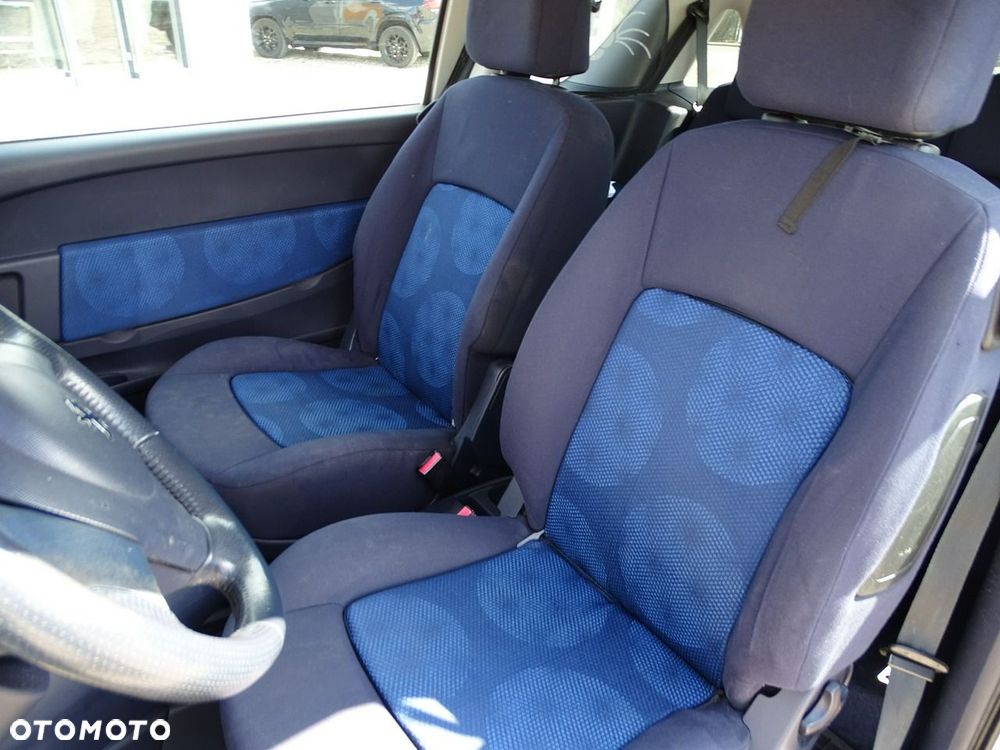 Peugeot 1007 - 10