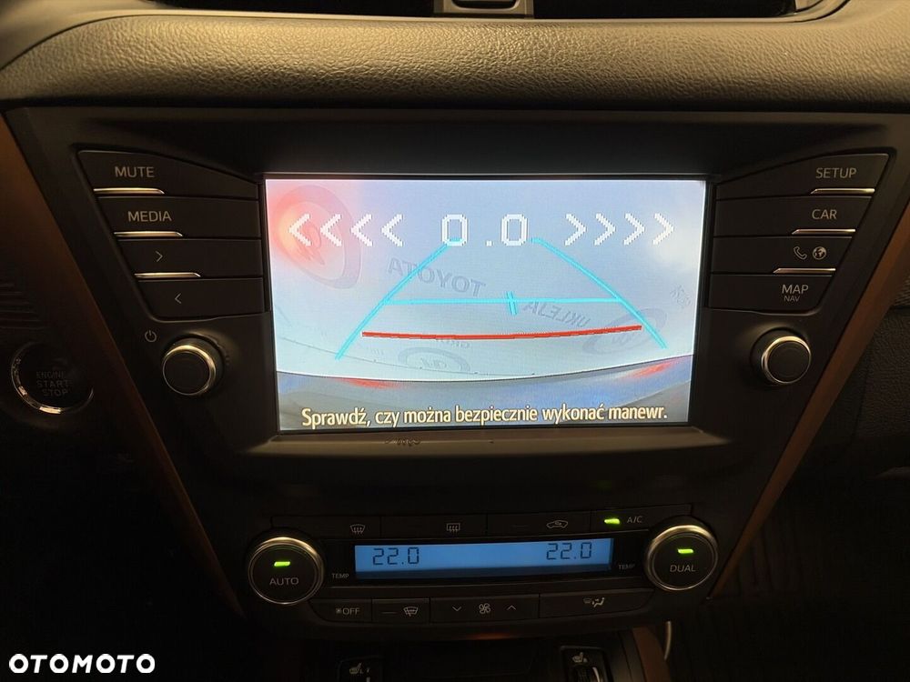 Toyota Avensis 2.0 D-4D Premium - 18