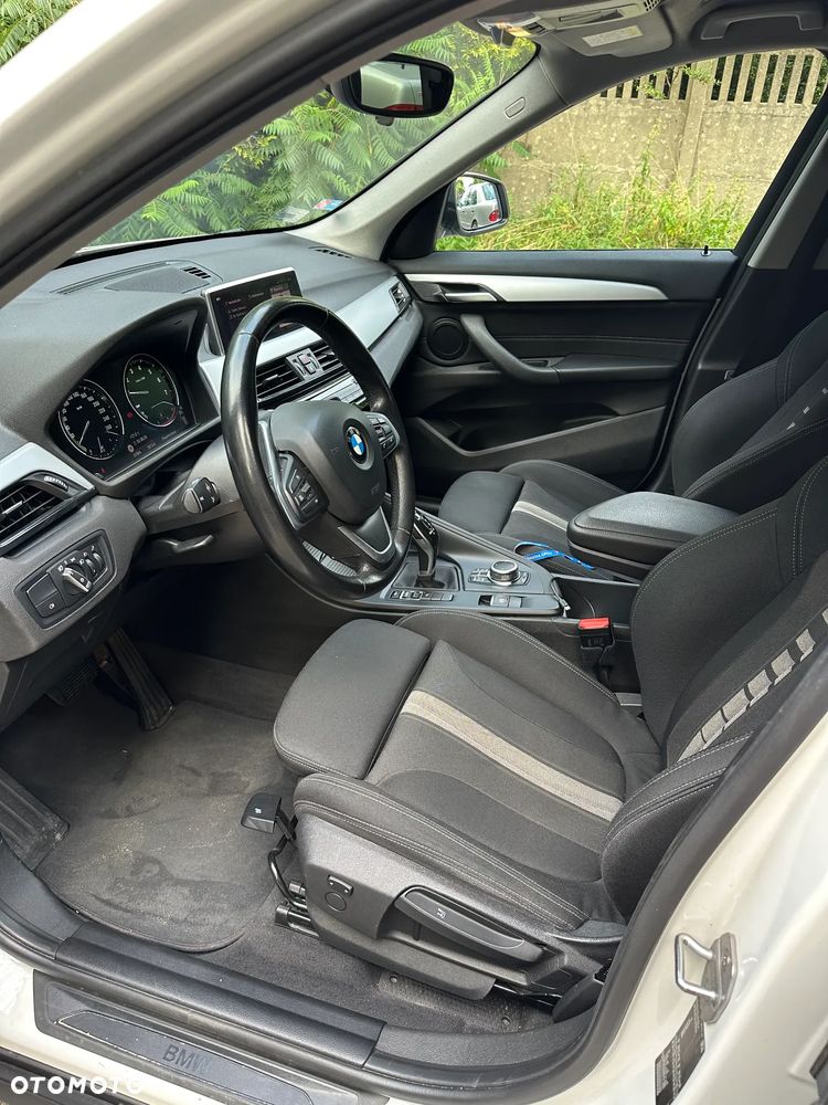 BMW X1 sDrive18i - 12