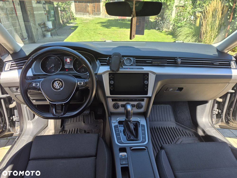 Volkswagen Passat - 7