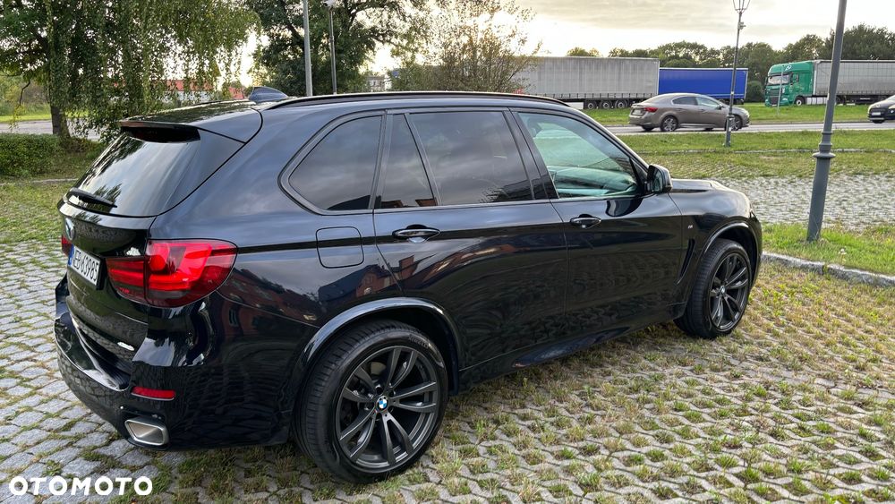 BMW X5 xDrive30d Sport-Aut - 7