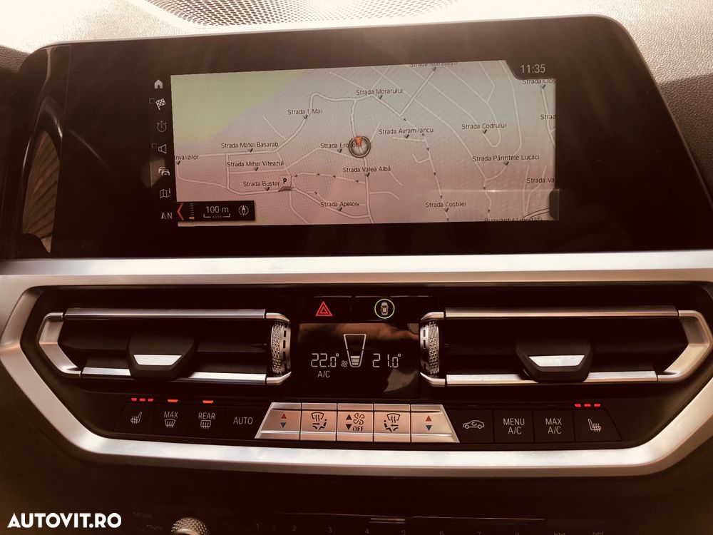 BMW Seria 3 320d Aut. xDrive Sport Line - 34