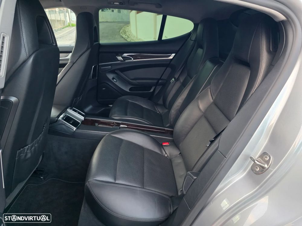 Porsche Panamera 4S PDK - 5