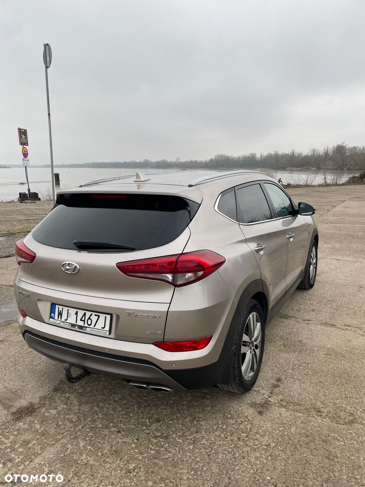 Hyundai Tucson 2.0 CRDI 4WD Automatik Premium - 8